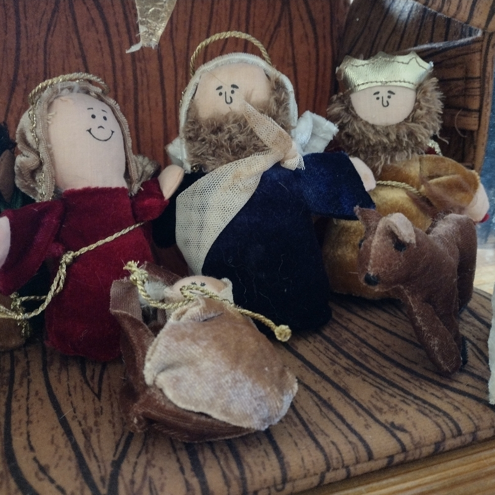Dan Dee Nativity Set - Picture 5 of 6